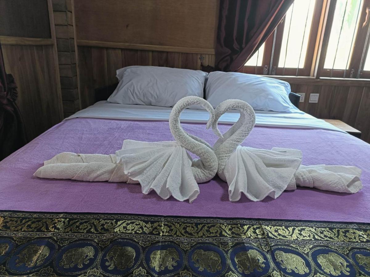 Sunshine Hotel Kampot Exteriör bild