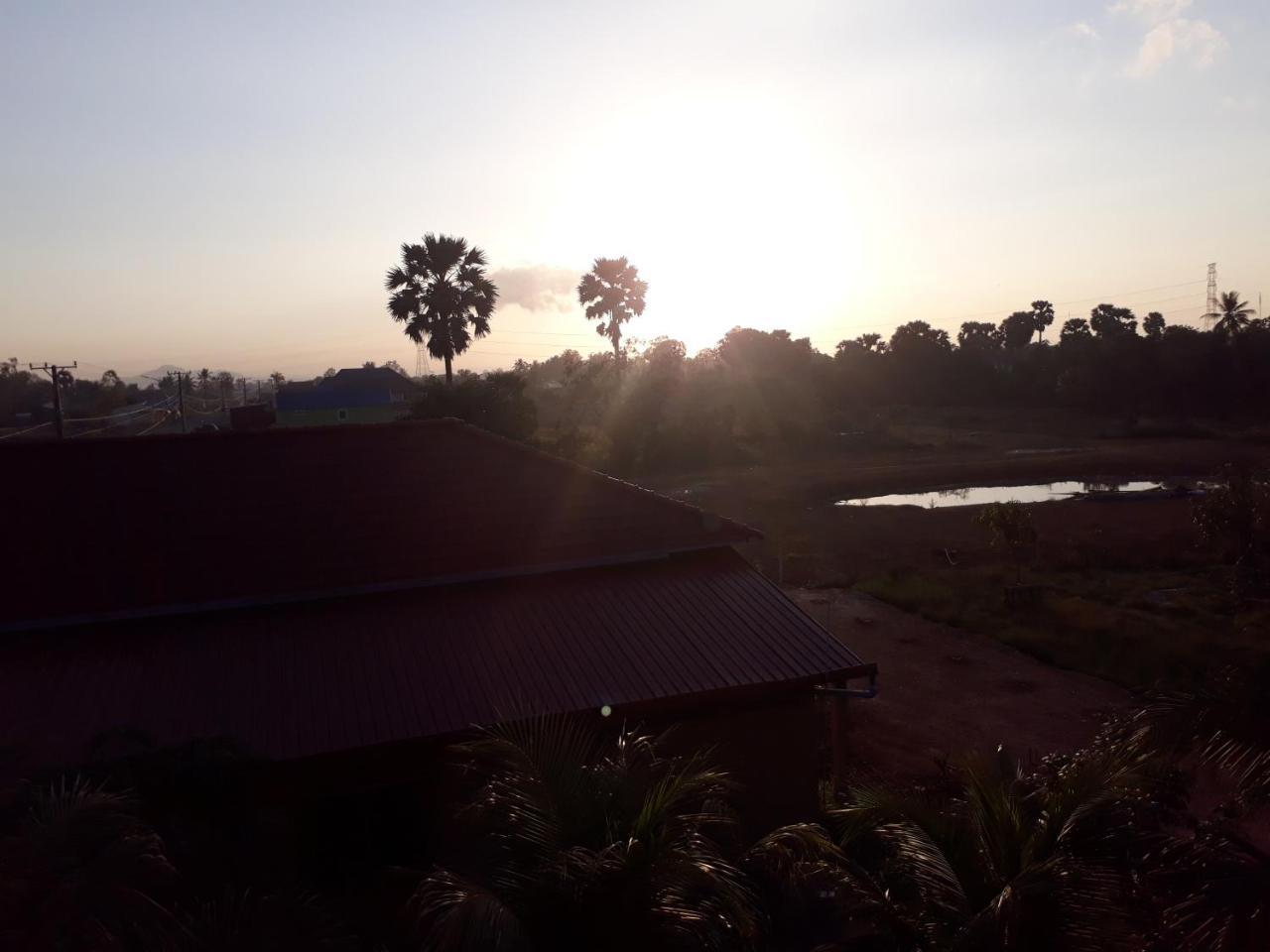 Sunshine Hotel Kampot Exteriör bild